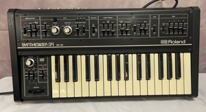 Pre-Owned Gear * Roland SH-09 37-Key Analog Monophonic Synthesizer