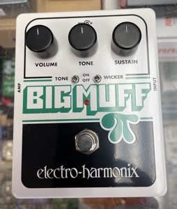 Pre-Owned Gear *Electro Harmonix Big Muff Pi with Tone Wicker